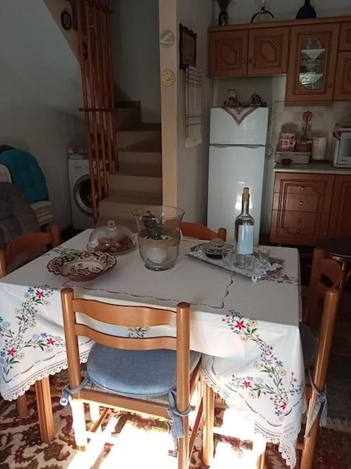 Persefoni'S Traditional House Promíri Kültér fotó